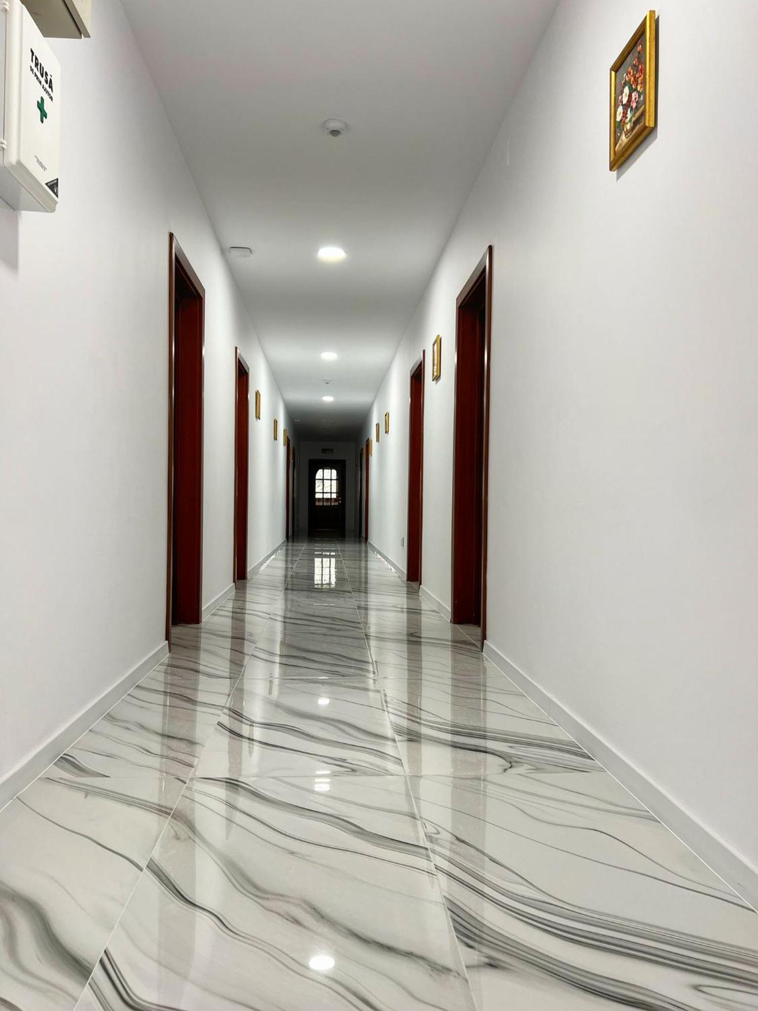 Hotel Galma Moroeni Bagian luar foto