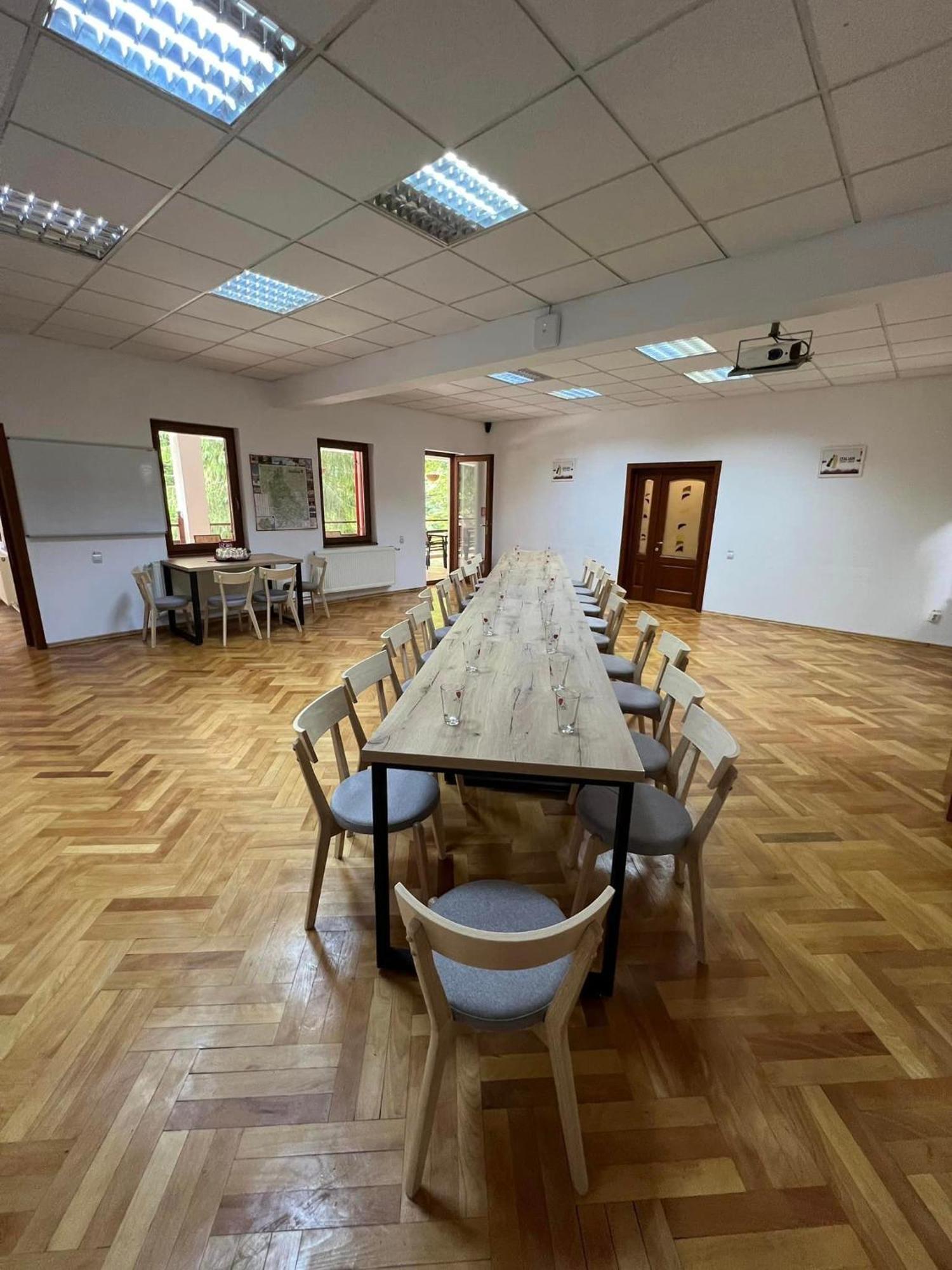 Hotel Galma Moroeni Bagian luar foto